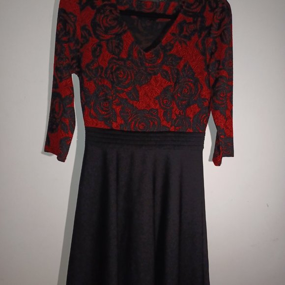 HOMEYEE Chic Lace Flare Party Dress - Picture 4 of 5